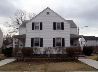 40 W Pleasant St, New London, CT 06320