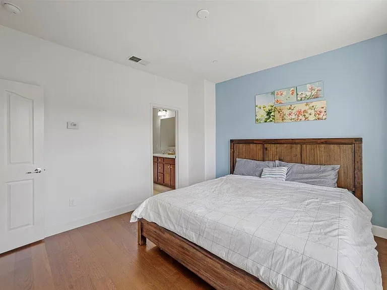 353 Esfahan Ct — Photo 35