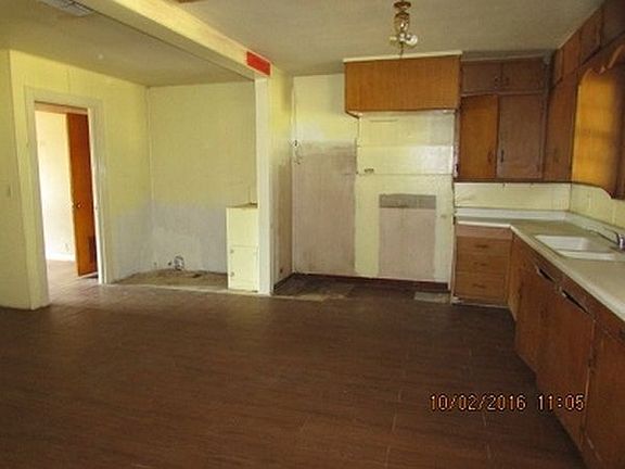 5th image of 200 W Gay Ave