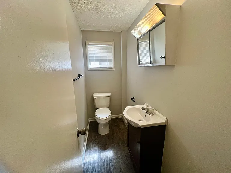 1200 Craigmont Dr — Photo 13