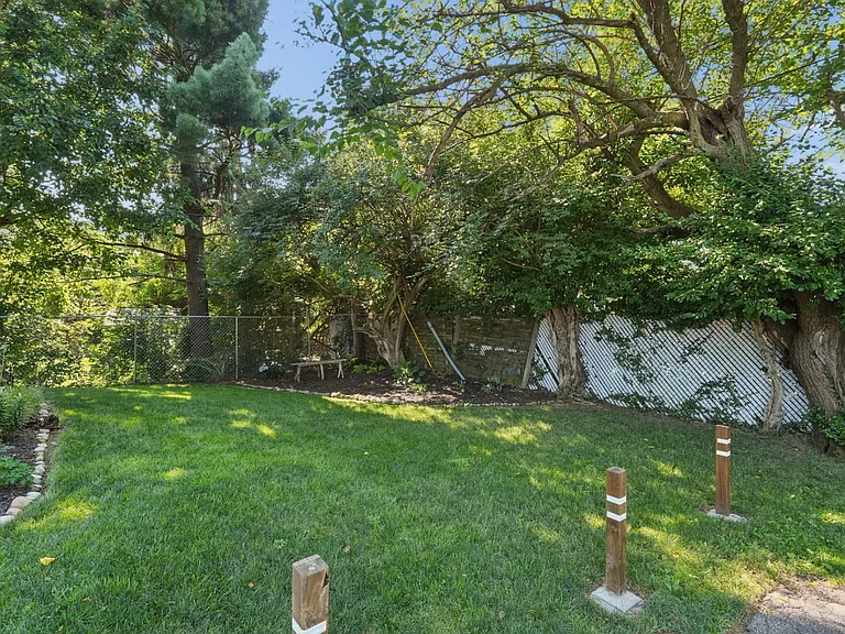 815 Riverview Dr #G — Photo 3