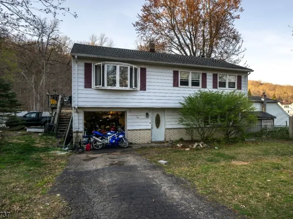 168 Art St, Ringwood Boro, NJ 07456