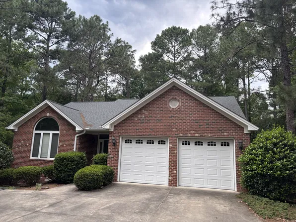 285 Merion Cir, Pinehurst, NC 28374