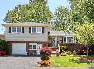 10 Taylor St, Little Ferry, NJ 07643