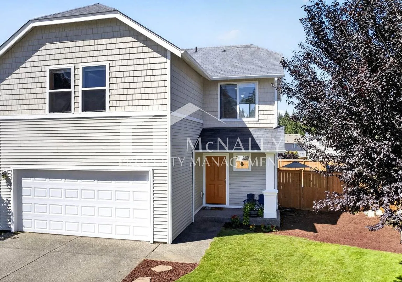 Modern 3-Bedroom Home with A/C & Fenced Yard in McCormick Woods — Photo 2