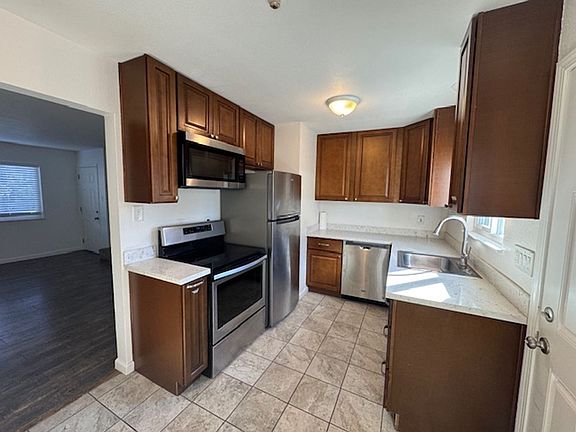 5th image of 600-606 Pacific Ave