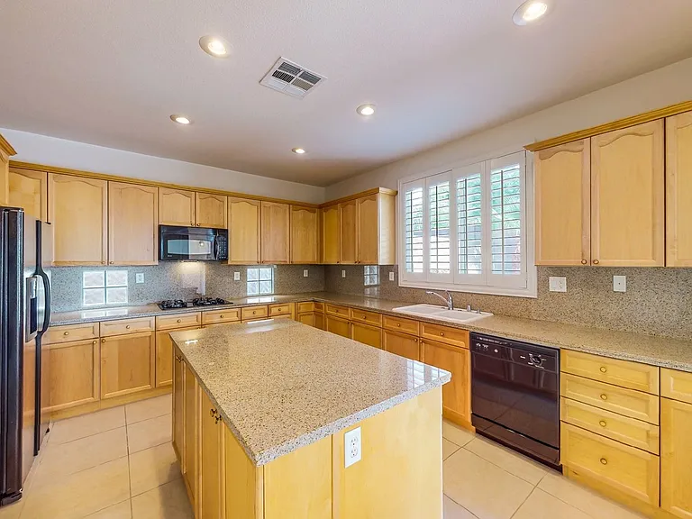 9412 Forest Edge Ave — Photo 8