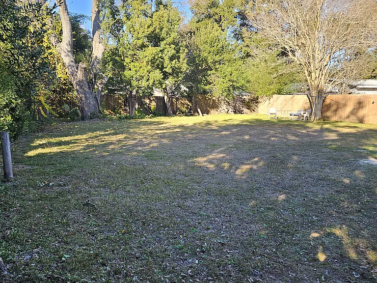 3408 W Lloyd St — Photo 4