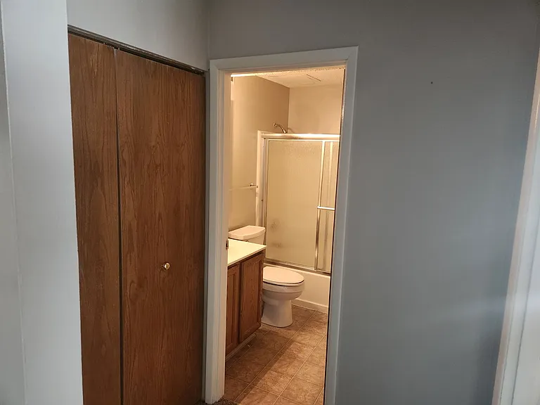 Pleasant Court Apartments — Photo 5