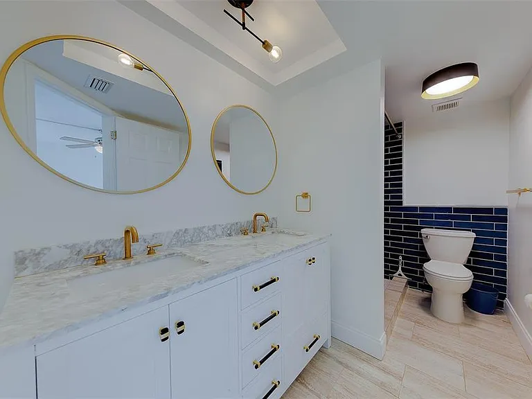 10215 Regal Dr #4 — Photo 25