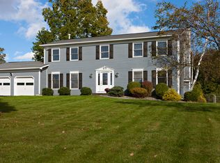 7 Briarwood Dr, Wappingers Falls, NY 12590