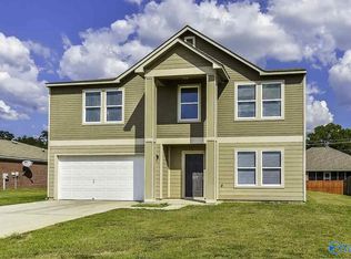 105 Firefly Ln, Owens Cross Roads, AL 35763