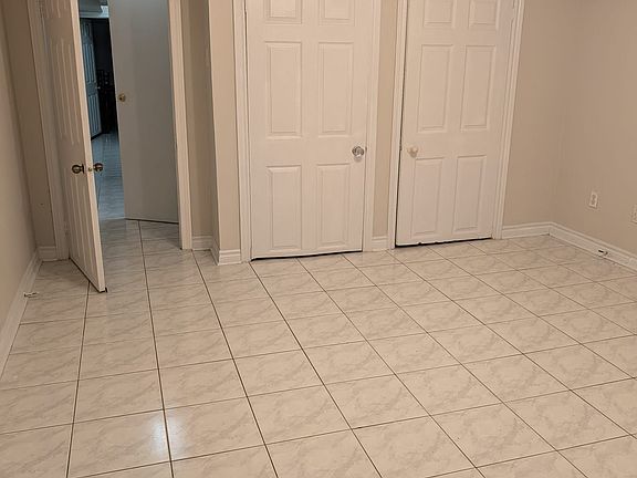 3rd image of 1585 S Weston Rd