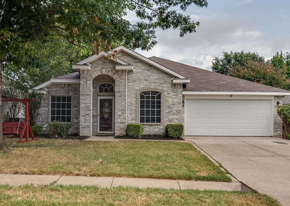 1st image of 1104 Hillwood Dr