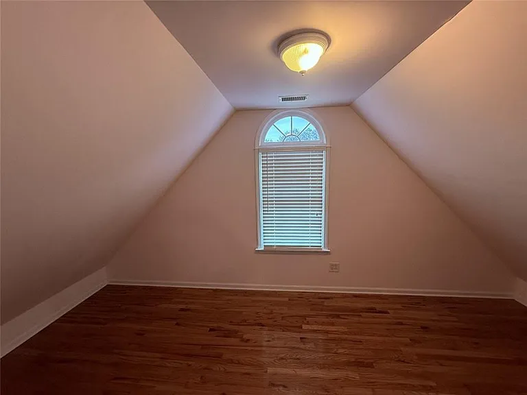 5730 Devonshire Way — Photo 18