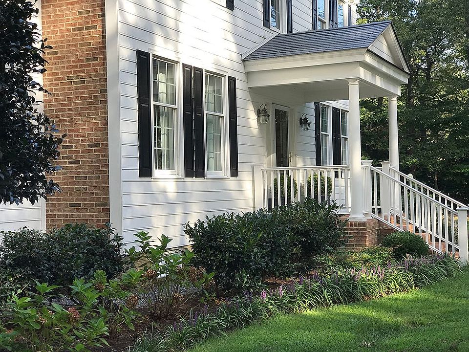 2nd image of 4134 Greenbriar Ln