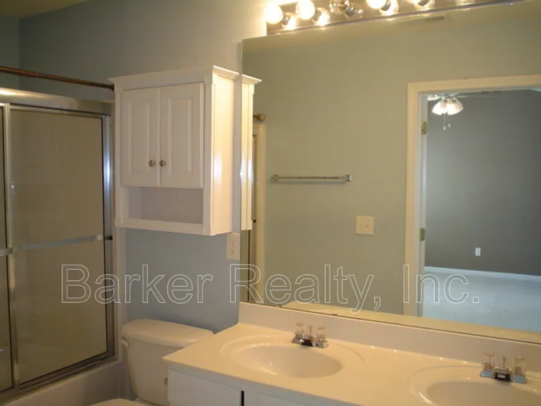 7100 Proctor Hill Dr — Photo 6