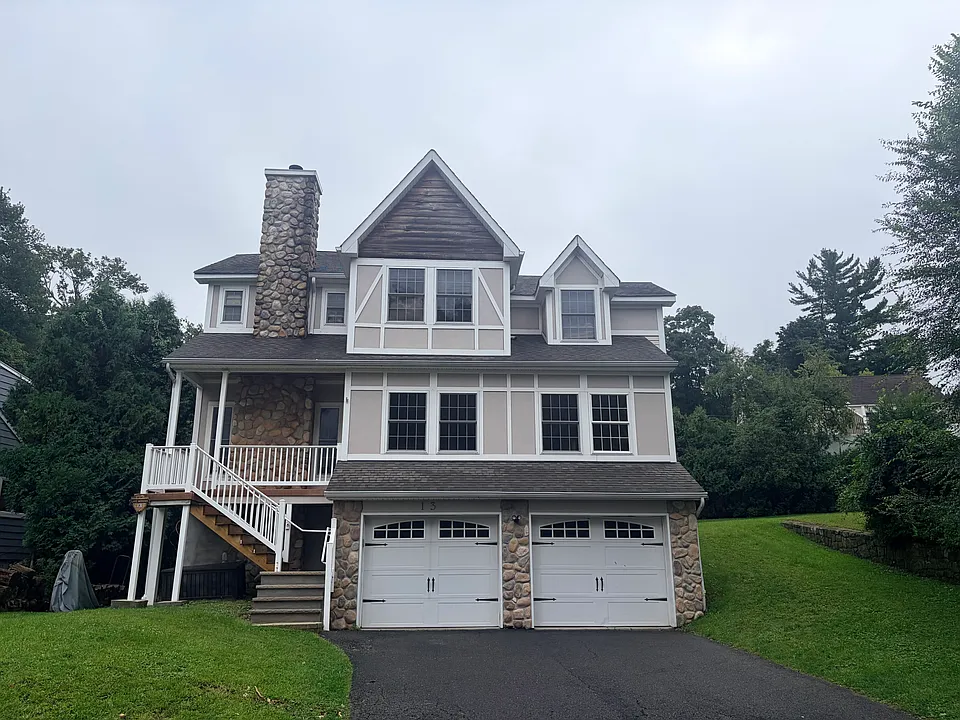 13 Springbrook Trl