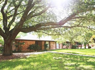 502 Misty Ln, Friendswood, TX 77546
