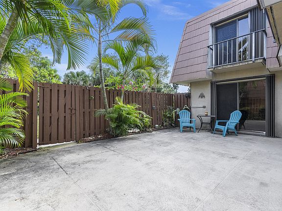 3rd image of 5917 SE Riverboat Dr #608