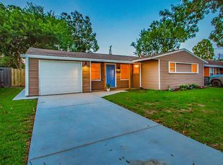 3707 Meadowlake Rd, Pasadena, TX 77503