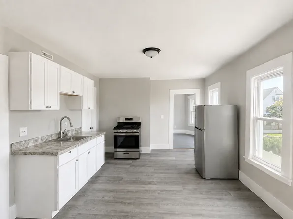 744-746 Carew St #2, Springfield, MA 01104