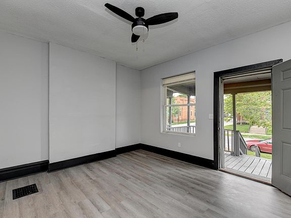 3rd image of 814 S Ohio Ave #814