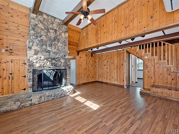 3rd image of 25070 Manzanita Ln