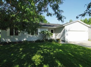 4014 Fairacres Rd, Kearney, NE 68845