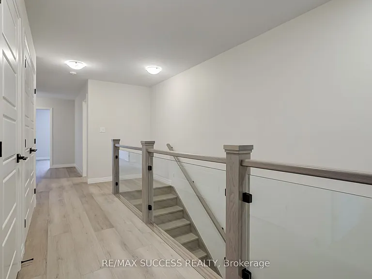 147 Siebert Ave — Photo 30