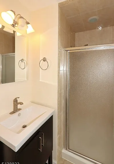 2515 Jackson Ave — Photo 11
