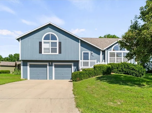 17101 Jennifer St, Gardner, KS 66030