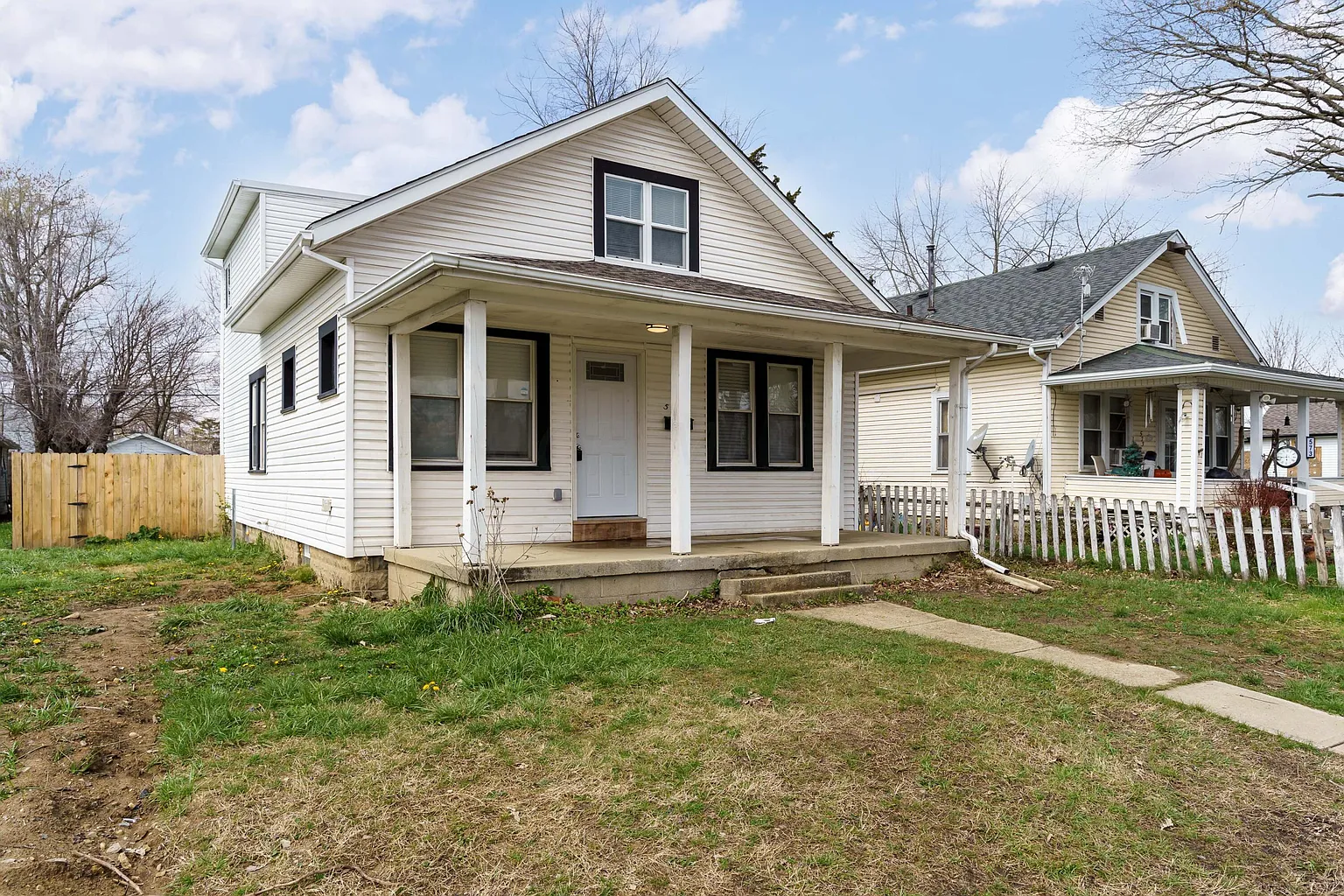 577 S Highland Ave photo 1
