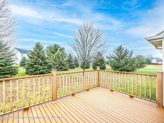 3rd image of 992 Pennine Ridge Way