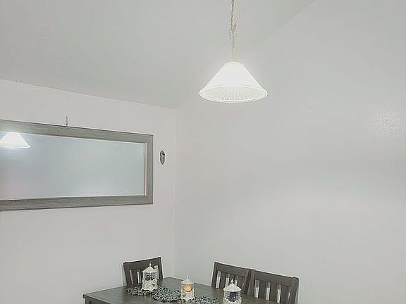 4th image of 3359 Silverside Dr