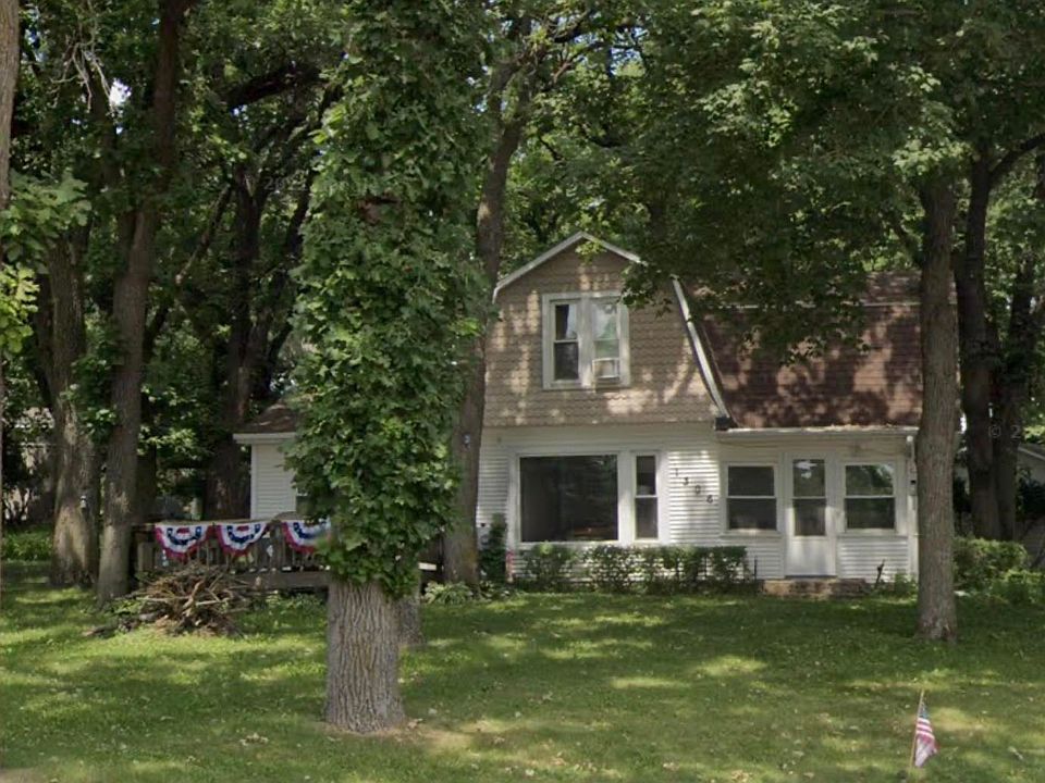 1st image of 1306 Lakeshore Dr