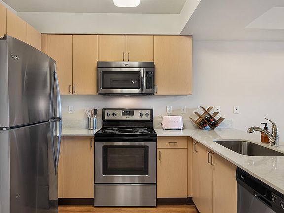 Plaza One Bedroom Kitchen