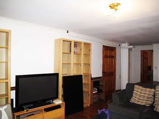 Rented by Stewart Harrison LLC | media 9