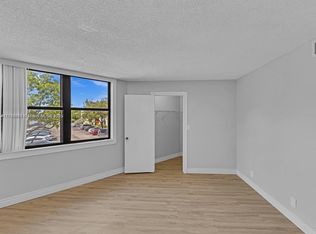 215 Lake Pointe Dr APT 214, Fort Lauderdale, FL 33309