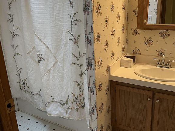 4th image of 8175 E Shore Blvd #83