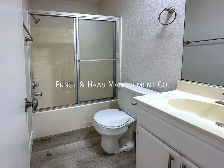 1080 Saint Louis Ave #203 — Photo 13