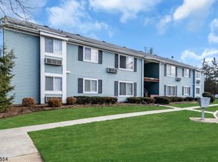 62 Eton Way, Somerset, NJ 08873