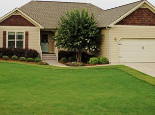 109 Hunters Chase Ct, Eatonton, GA 31024