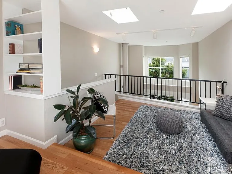 6 Jennifer Pl — Photo 9