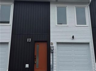 33 Arlington Cres, Saint John, NB E2K0G4