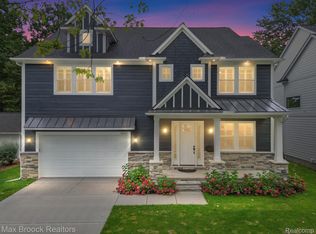 3227 Warick Rd, Royal Oak, MI 48073