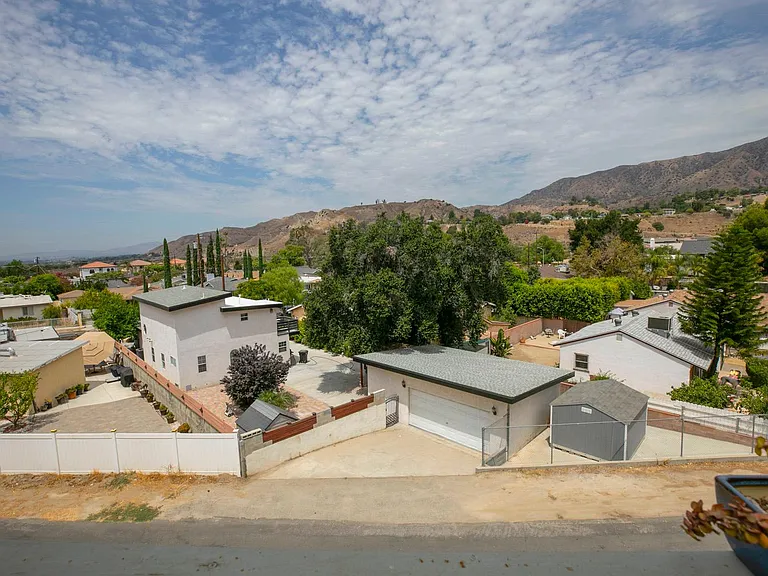 11029 Eldora Ave — Photo 36