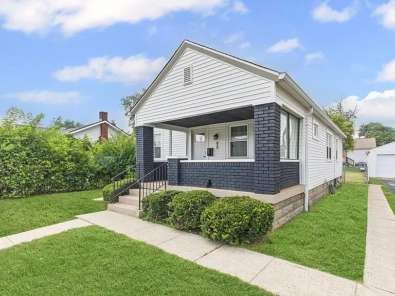 620 S Irvington Ave — Photo 3