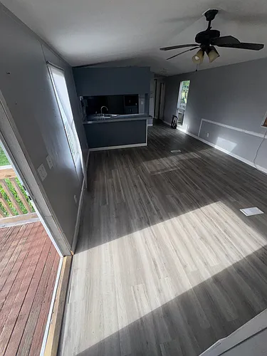 1615 Acorn St Photo 1