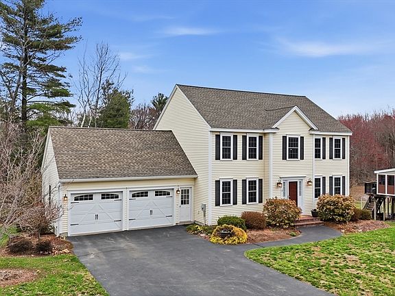 3rd image of 17 Gray Farm Rd